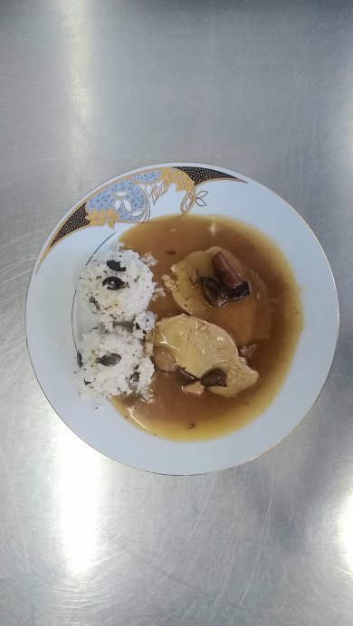 Vepřová pečeně na houbách, jasmínová rýže s chia a dýňovými semínky