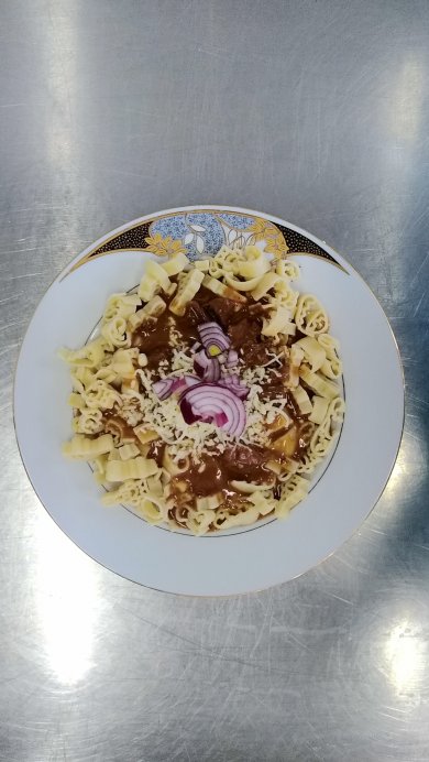 Zvěřinový - klokaní guláš, velikonoční těstoviny